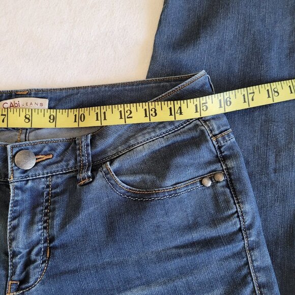 CAbi Denim Capri Women's sz 4 Mid Rise Straight Leg Denim Capri Jean - Picture 8 of 8